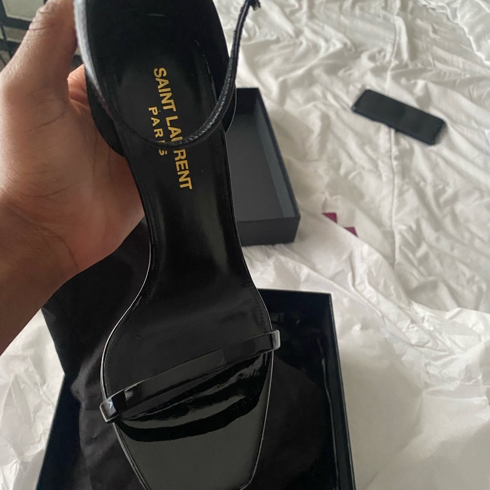 Saint Laurent Black Heels Sleek Minimalist Design